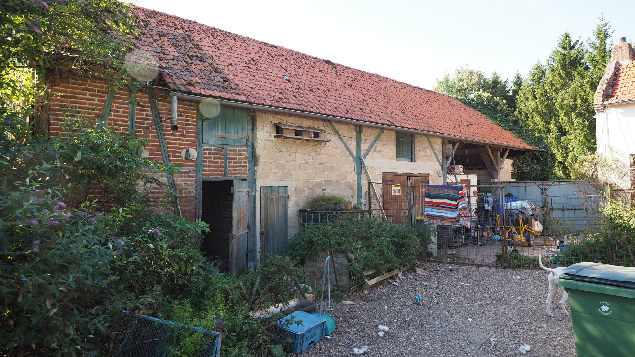 Immo80 – L'immobilier à Amiens et dans la Somme-Corps de ferme Amiens ,1 hectare de terrain .